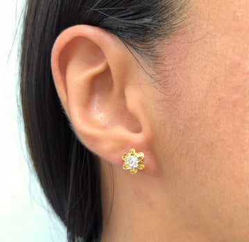18K Gold Layered Oro Laminado Clear Cubic Zirconia Flower Shape Plugs Kids Earrings 21.0104/1